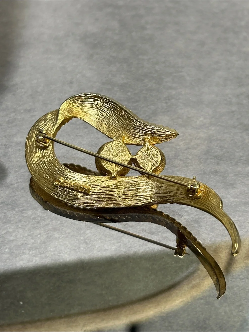 Vintage Sarah Coventry Gold-Tone Leaf Brooch with Ivory Pearl Accents